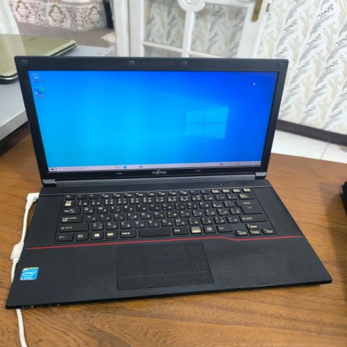 فروش لپ تاپ فوجیتسو سالم و تمیز با مشخصات عالی