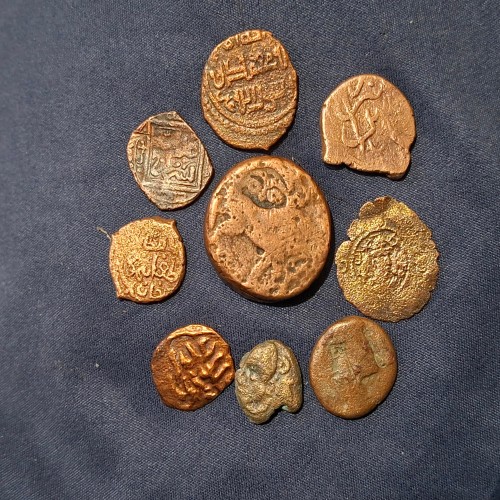 مجموعه سکه‌های تاریخی از دوره‌های مختلف با قیمت مناسب