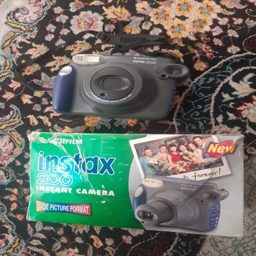 فروش دوربین ظهور فوری Instax 200 سالم و بدون فیلم