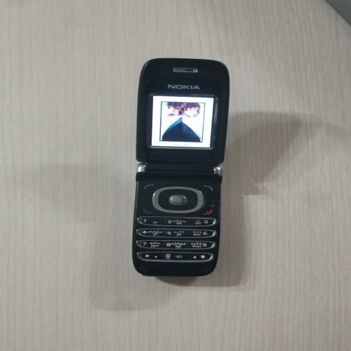 فروش گوشی نوکیا تاشو 6060 با شارژر و در حد نو
