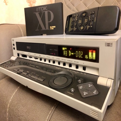 فروش دستگاه پاناسونیک SVHS حرفه‌ای با 7 هد آمورفوس