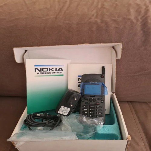 فروش نوکیا 2110 سالم فنلاند با جعبه و گارانتی