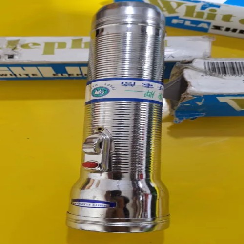 فروش چراغ قوه قدیمی با کارتن فابریک برای کلکسیونرها