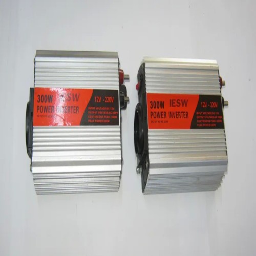 اینورتر 12 ولت به 220 ولت با بهترین کیفیت و قیمت مناسب