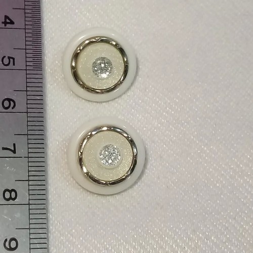 فروش دو عدد دکمه زیبا با قیمت مناسب و ارسال سریع