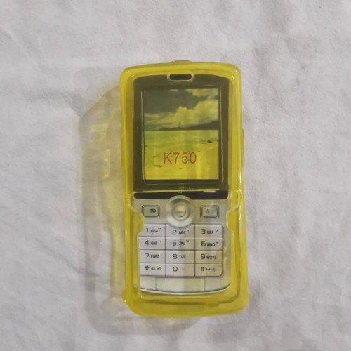 فروش کاورطلقی زرد رنگ سونی K750 با کیفیت عالی