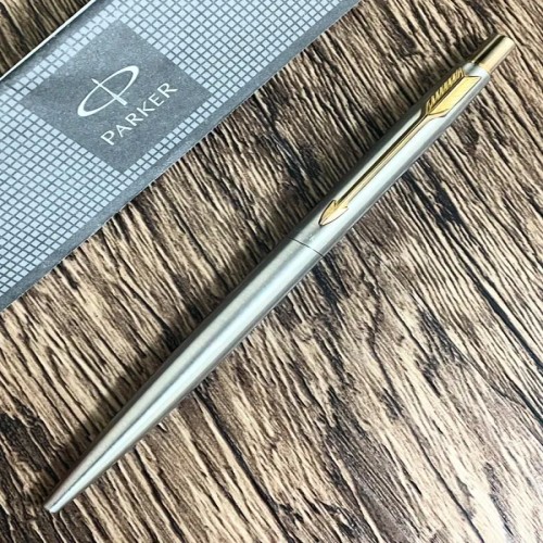 خرید خودکار پارکر کلاسیک آمریکا با بدنه استیل و روکش طلا