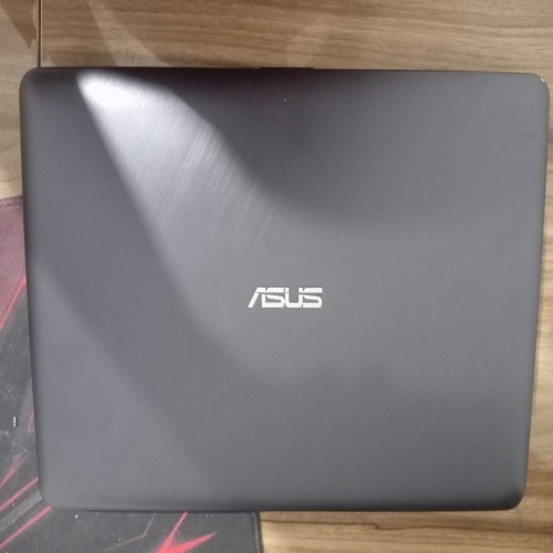 لپ تاپ Asus X543 M کم کارکرد با هارد SSD و صفحه 15.6 اینچ