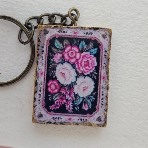 فروش جاکلیدی دست ساز چوب گردو با طراحی منحصر به فرد