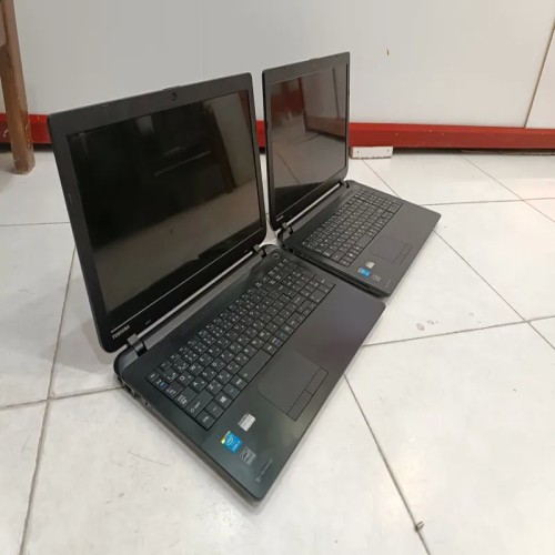 فروش لپ تاپ توشیبا مشکی نسل 4 با گرافیک اینتل