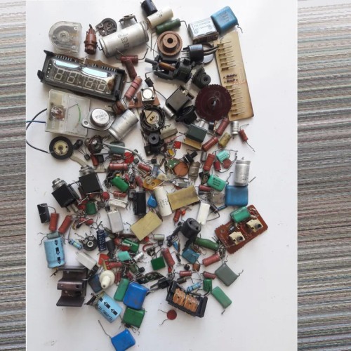 فروش قطعات الکترونیکی قدیمی کمیاب و نادر