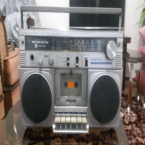 فروش رادیو ظبط کلکسیونی توشیبا سالم و کامل