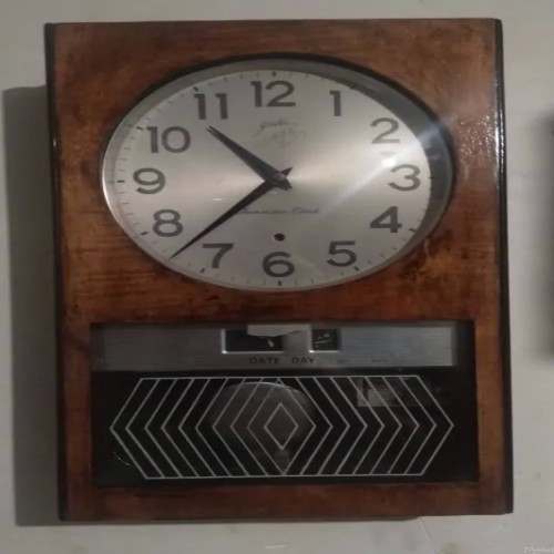 فروش ساعت دیواری ژوکی ژاپن با قاب چوبی و کارایی بالا