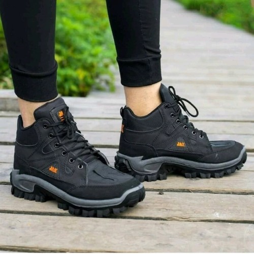 کفش ساقدار زمستانی و کوهنوردی jax مشکی
