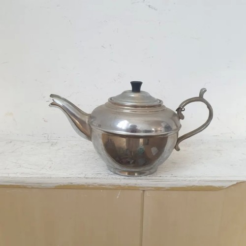 فروش قوری برنجی قدیمی مدل خاص آنتیک با بهترین قیمت