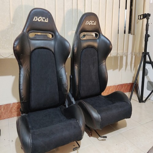 صندلی مسابقه ای خودرو ایزوتا مناسب تمامی خودروها