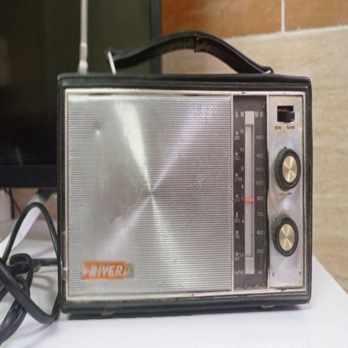 فروش رادیو ژاپنی قدیمی آنتیک با صدای صاف و شیک