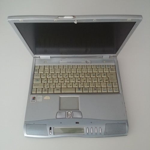 فروش لپ تاپ فوجیتسو با فلاپی و پورت پارالل | صفر به یک