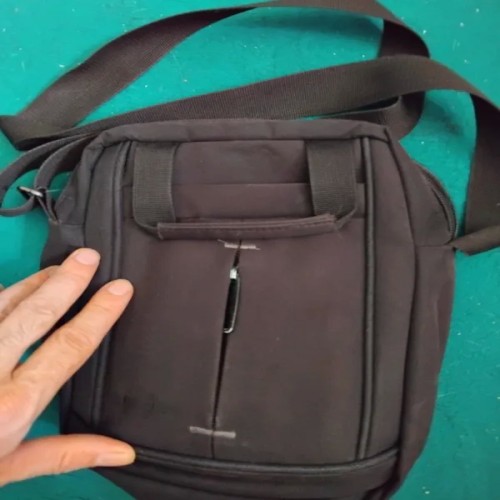 کیف دوشی مردانه با طراحی مدرن و مقاوم