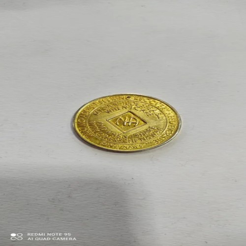 فروش مدال یادبود ترک اعتیاد طلایی