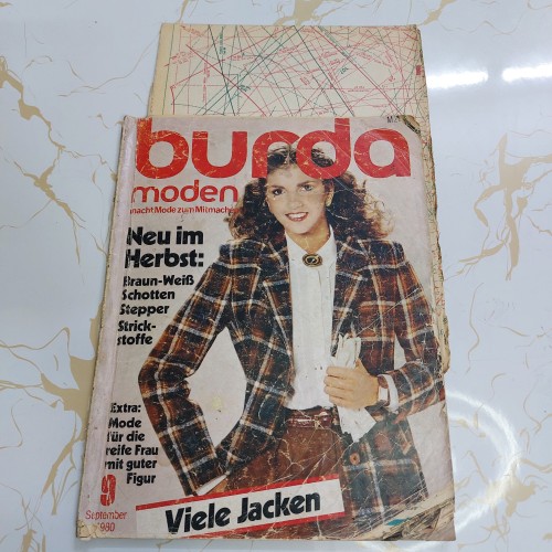 فروش بوردا خیاطی خارجی قدیمی سال 1980 با کیفیت عالی