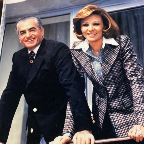 فروش تابلو فرش نفیس محمد رضا پهلوی و فرح پهلوی