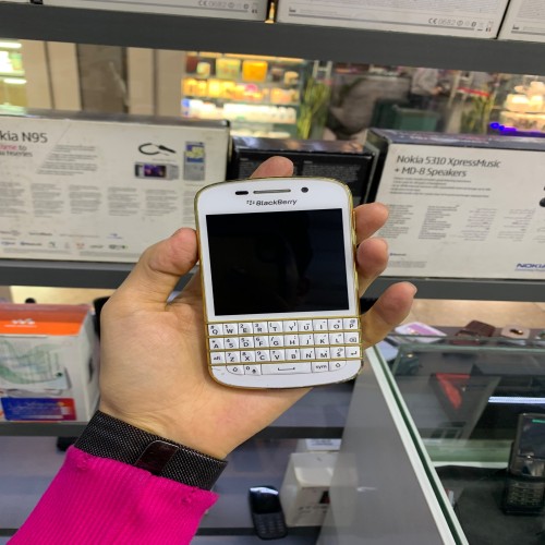فروش گوشی موبایل بلکبری Q10 سالم با جعبه و لوازم