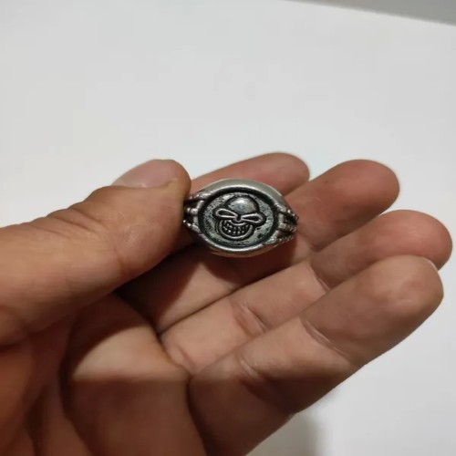 فروش انگشتر قدیمی طرح دلقک جوکر