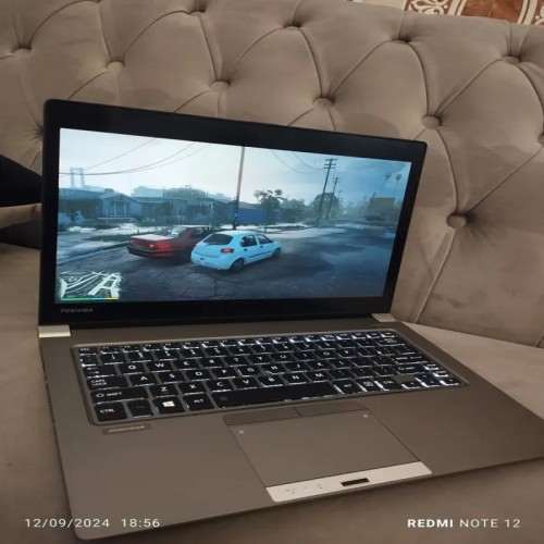 فروش لپ تاپ توشیبا Z40 با پردازنده i5 و SSD