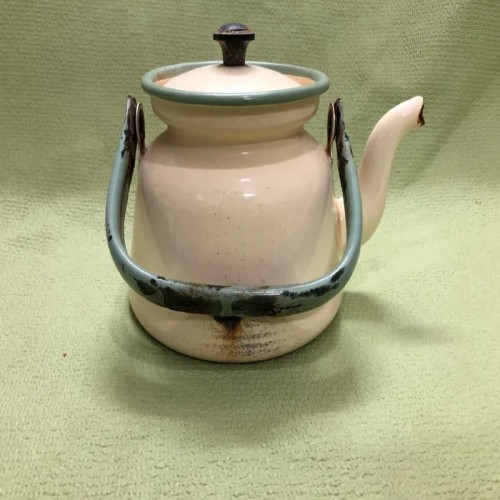 فروش کتری لعابی کمیاب سایز خاص و قدیمی