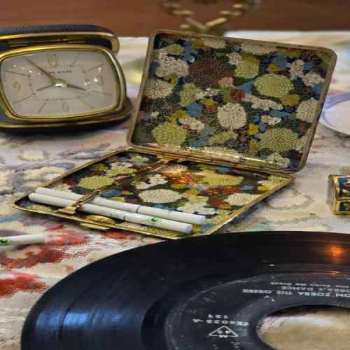 فروش جعبه سیگار آنتیک فرانسوی قاجاری با میناکاری و طلاکوب