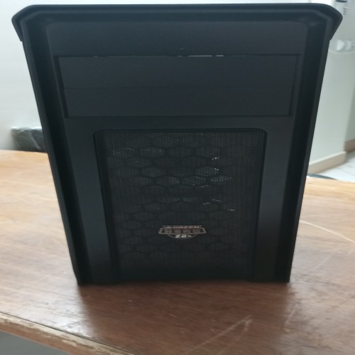 فروش کیس گرین هیرو Z2پلاس با 5 فن و طراحی مدرن