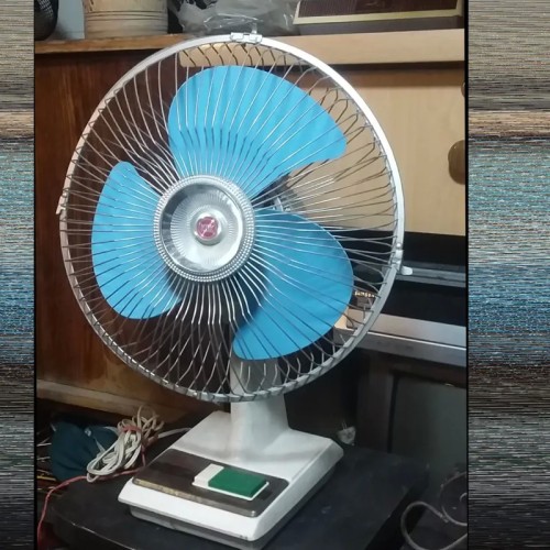 فروش پنکه کوچک قدیمی با کیفیت عالی و سالم