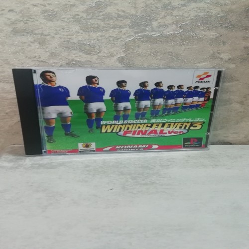 فروش ایلون 3 نو فوتبال 98 با کاور و قاب نو