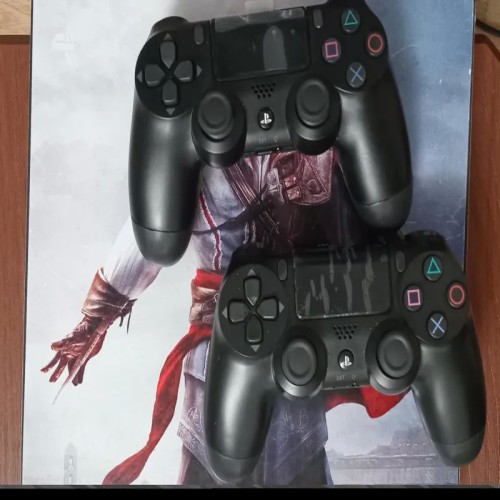 فروش PS4 Slim 500G کپی خور ورژن 9 سالم و با دسته نو