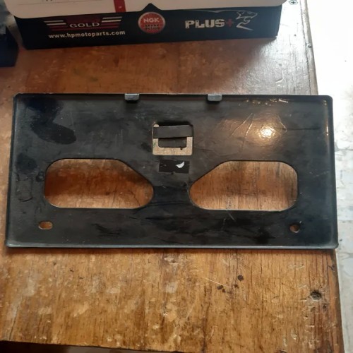 فروش قاب پلاک فلزی اروپایی با بهترین کیفیت