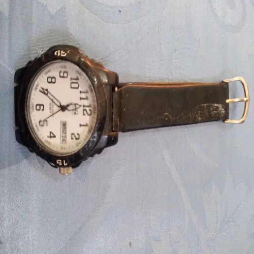 فروش ساعت مچی QQ با قیمت مناسب و تحویل سریع