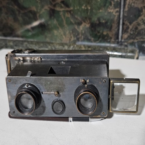 دوربین استریو کمیاب ساخت فرانسه با دو لنز