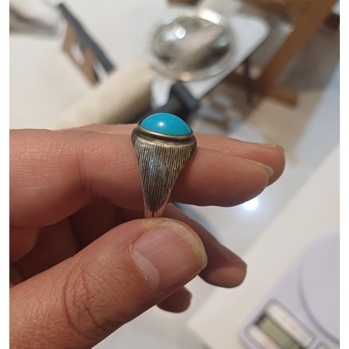 انگشتر نقره فیروزه مصری وزن 8 گرم با طراحی خاص