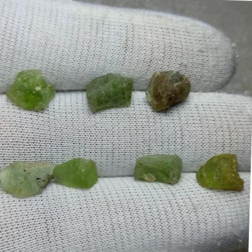 فروش 7 قطعه بلور سنگ زبرجد شفاف معدنی افغانستان