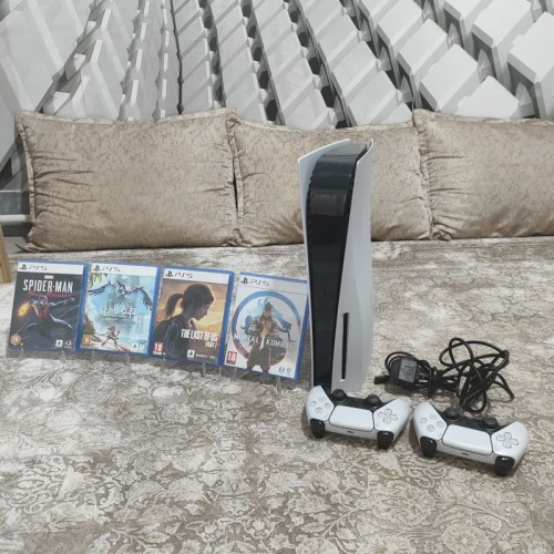 فروش کنسول PS5 دو دسته در حد نو با بازی‌ها