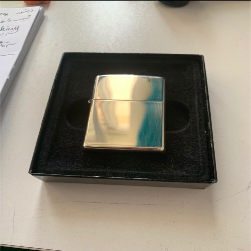 فروش فندک زیپو نقره‌ای سیلور پلیت با طراحی پالیش