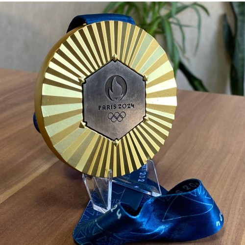 فروش مدال یادبود طلا المپیک 2024 پاریس با پایه