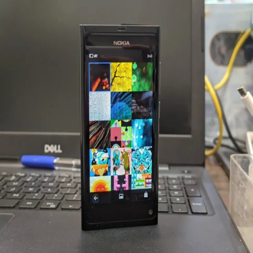 فروش نوکیا N9 سالم و در وضعیت عالی