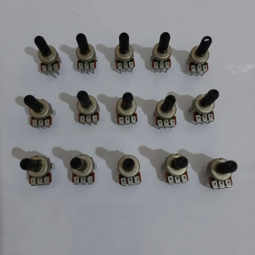 فروش 15 عدد ولوم نو قدیمی با بهترین قیمت و کیفیت