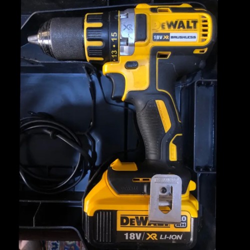 فروش دریل و پیچ گوشتی دیوالت 18 ولت مدل DCD790