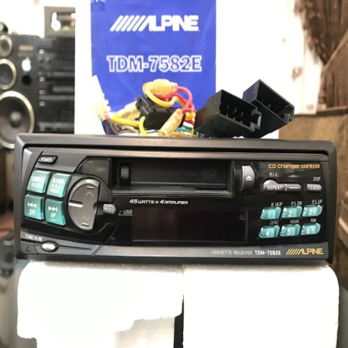 پخش کلاسیک ماشین آلپاین با کیفیت بالا و تنظیمات حرفه‌ای