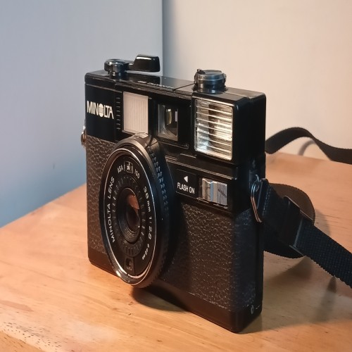 فروش دوربین مینولتا Hi-matic S2 ساخت ژاپن با بهترین قیمت