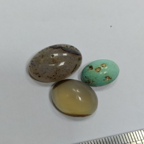 فروش سه عدد نگین معدنی زیبا و نفیس فیروزه و عقیق