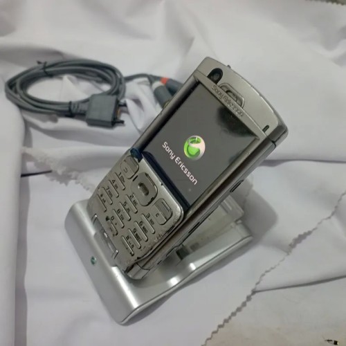 فروش موبایل سونی اریکسون P990 سالم و فابریک کامل